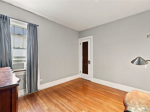 5th image of 113 Springville Ave