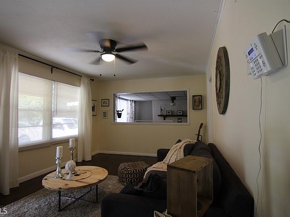 3rd image of 1877 Casey Dr SE