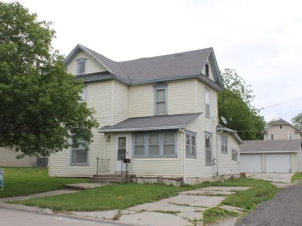 121S S Mulberry St, Maryville, MO 64468