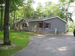 W6887 Arrowhead Ln, Crivitz, WI 54114