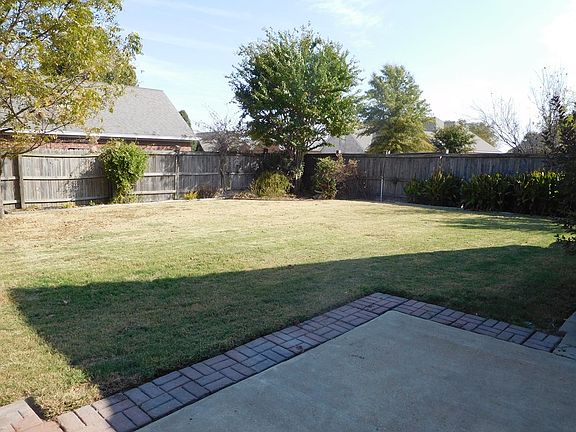 5th image of 226 Whispering Wind Cir