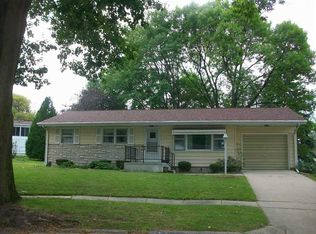 3500 Vera Ct NW, Cedar Rapids, IA 52405