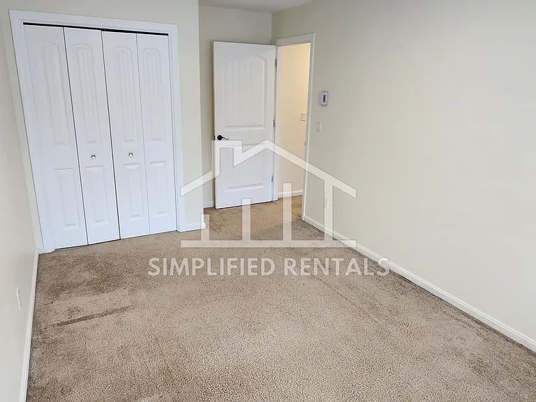Townsend Ln Townhomes — Photo 13