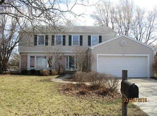 405 Larchmont Ln, Vernon Hills, IL