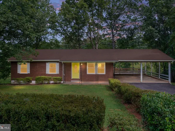 5844 Anthony Dr, Woodbridge, VA 22193