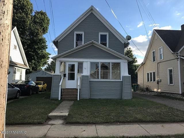 1st image of 59 Bidwell St W