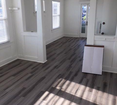 3rd image of 105 Hawthorn St APT 2