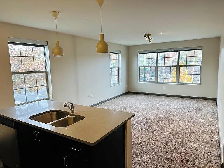 7 E Dominion Blvd #G — Photo 13