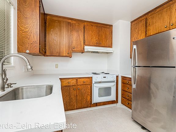 4th image of 1821 San Antonio Ave APT D