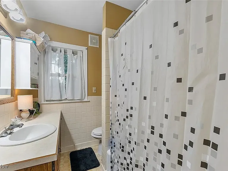 151 Park Ave — Photo 13