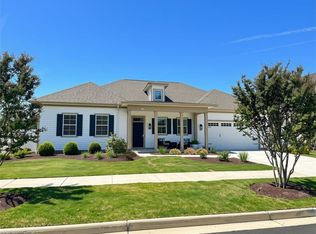 724 Crestfield Dr, Chesapeake, VA 23320