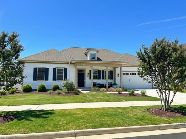 2044 Charwood Dr, Chesapeake, VA 23320