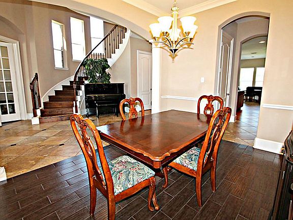 ADDITIONAL VIEW OF THE FORMAL DINING
