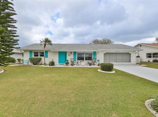 1809 El Rancho Dr, Sun City Center, FL 33573