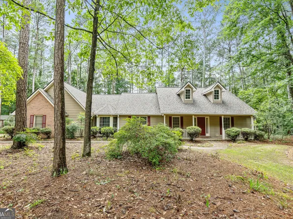 215 Longwood Dr, Jonesboro, GA 30236