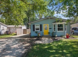 504 W Warren St, Le Roy, IL 61752