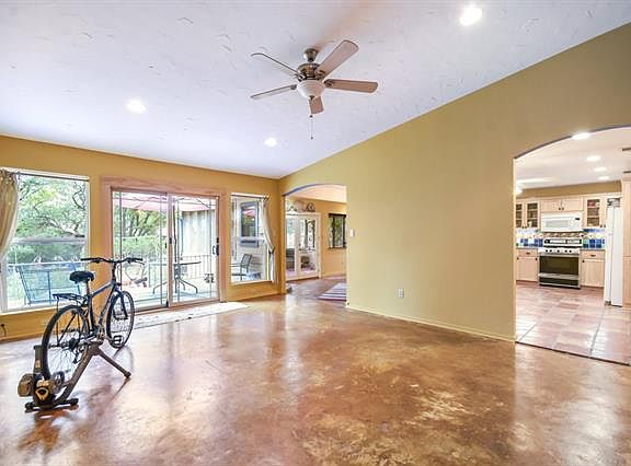 4th image of 6709 Fireoak Dr