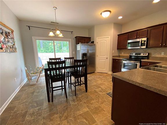 4th image of 645 Roanoke Dr