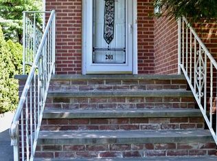 201 Maple Ave, Metuchen, NJ 08840