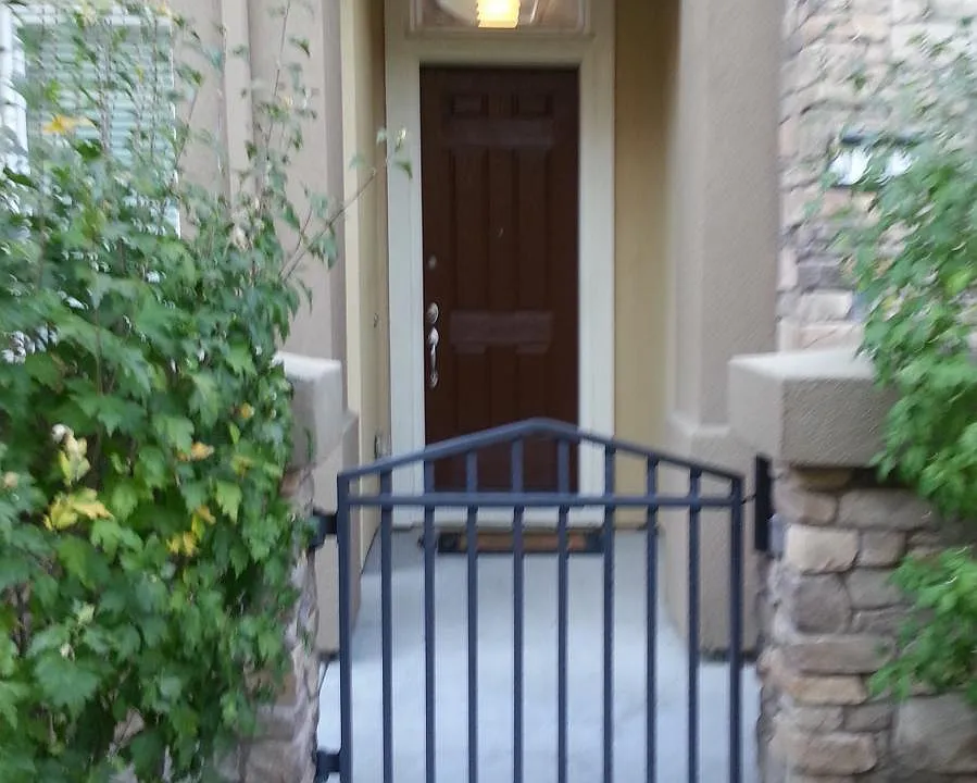 1213 Avenida Benito