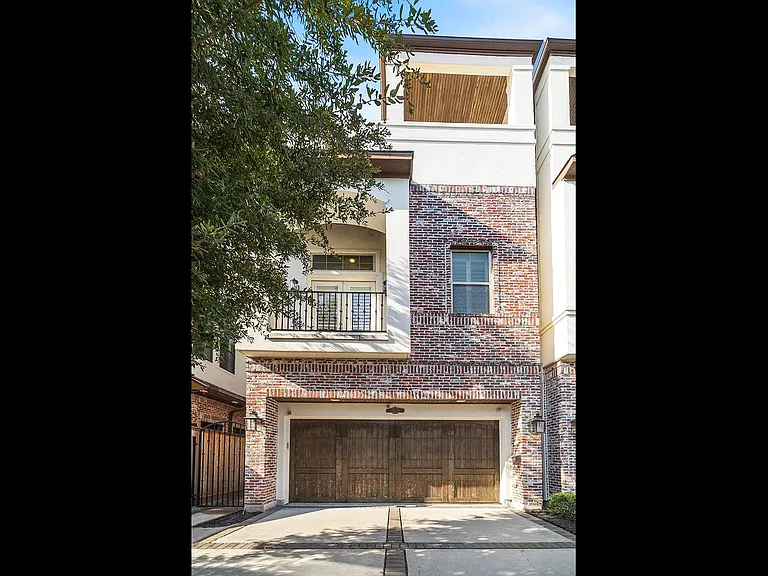 6114 Maxie St #B — Photo 3