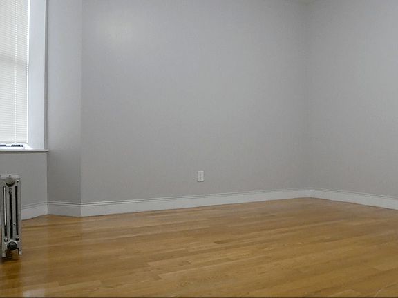 3rd image of 1061 Saint Nicholas Ave APT 24
