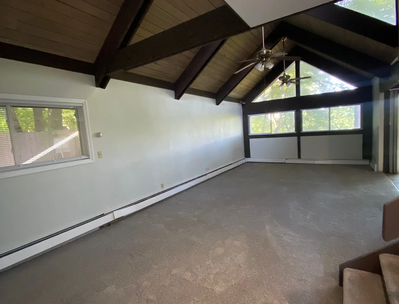 River View Apts-A 1358-1374 — Photo 2