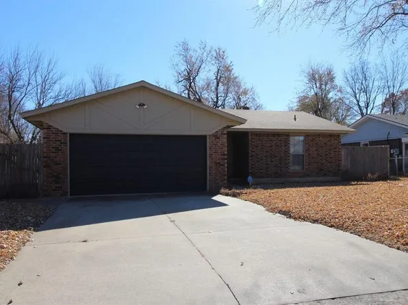 3904 N Shadybrook Dr, Midwest City, OK 73110