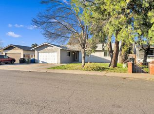 2809 Mockingbird Dr, Ceres, CA 95307