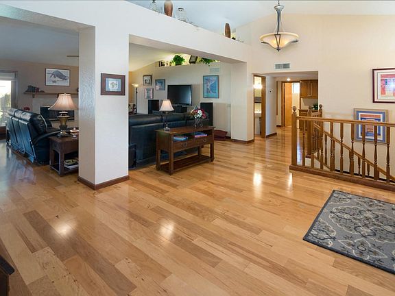 Entry Foyer Area