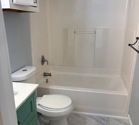 5th image of 413 S Bauer Dr Unit 4