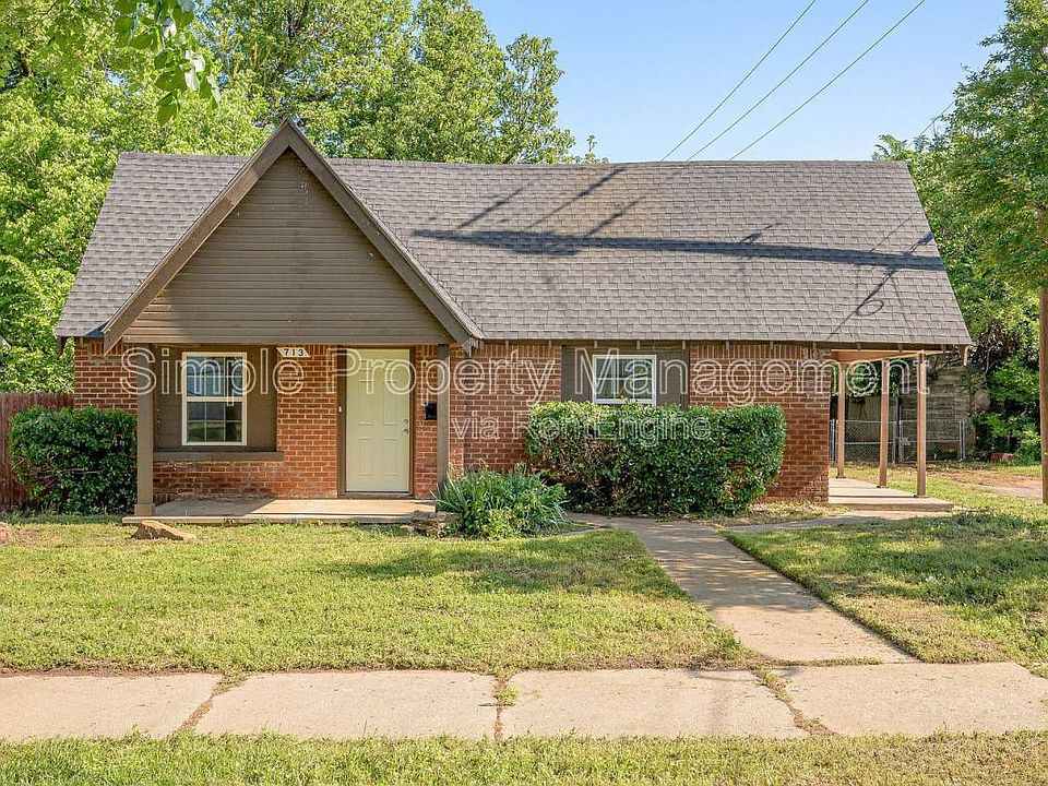 1st image of 713 SW 25th St