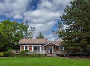 1020 Finch Dr, Squamish, BC V8B0S9