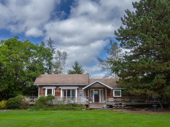 1020 Finch Dr, Squamish, BC V8B 0S9