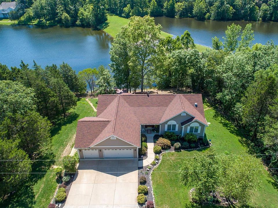 1st image of 10430 Lake Crest Dr