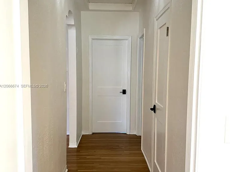 431 Candia Ave — Photo 33