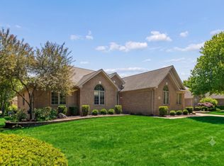 52688 Clinton Oak Ln, Shelby Township, MI 48316