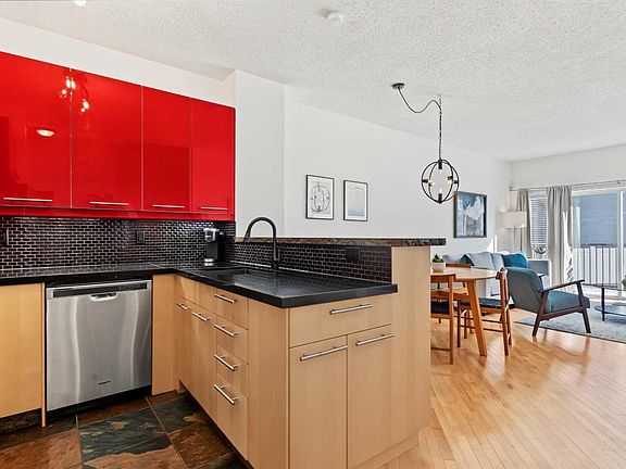 5th image of 1707 23rd Ave SW