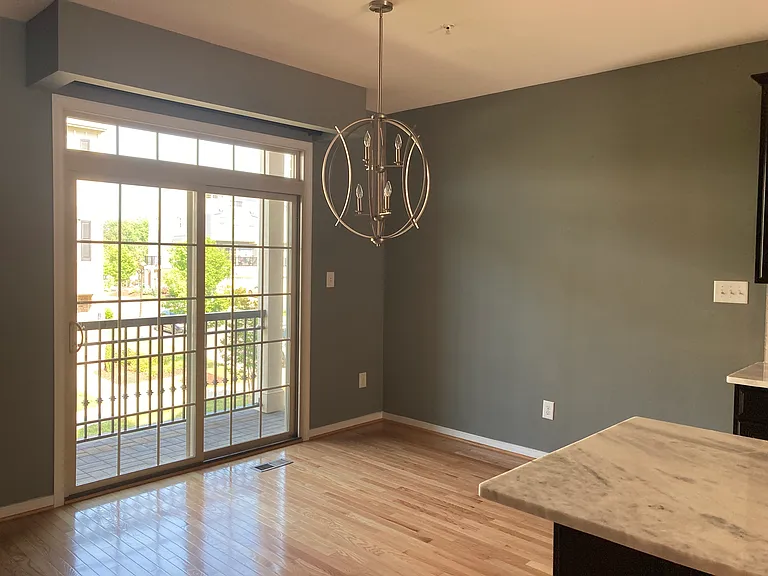 10942 Parkshire Ln — Photo 5