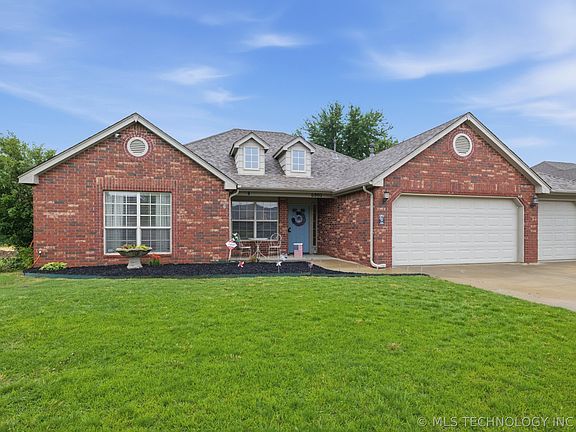 2nd image of 6802 N 128th Ct E