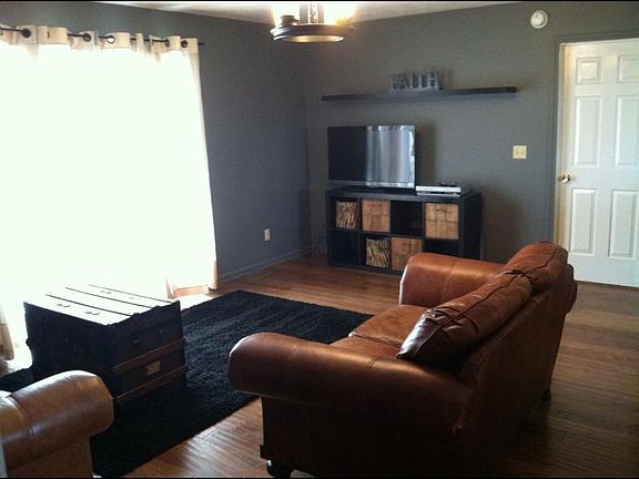 3rd image of 2218 S 16th Pl