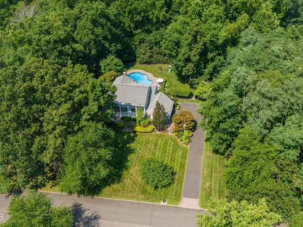 11 Applethorn Court, Colts Neck, NJ 07722