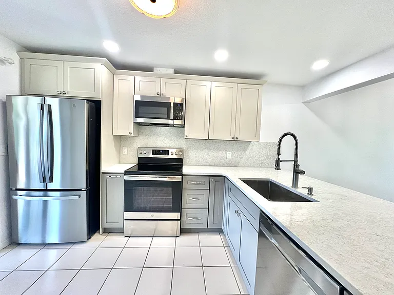 1289 N McMullen Booth Rd — Photo 7