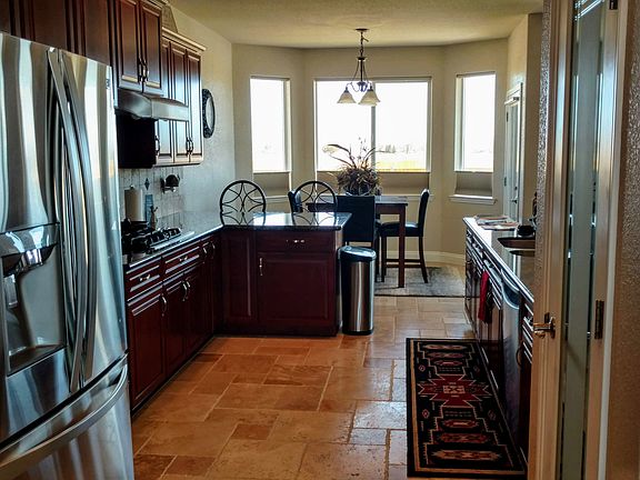 3rd image of 427 Crooked Stick Dr