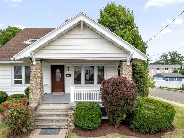 51 Union St, Johnson City, NY 13790