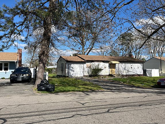 3rd image of 99 S 28th St