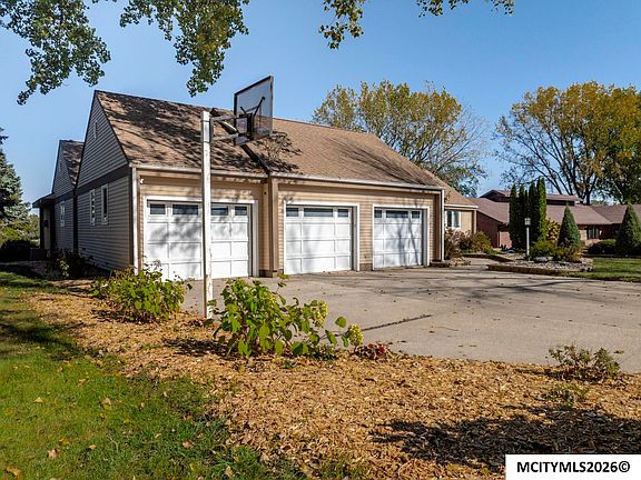 5th image of 1000 Briarstone Dr