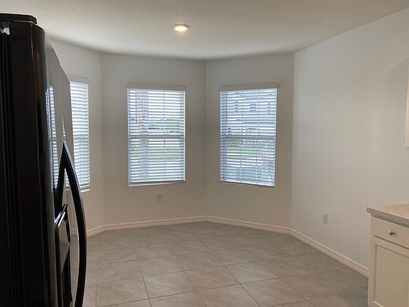 4th image of 3037 Gibraltar Blvd