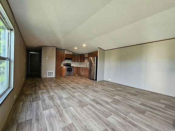 2nd image of 6280 Hamilton Dr #20