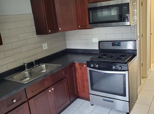390 W Hillside Dr #GB, Bensenville, IL 60106